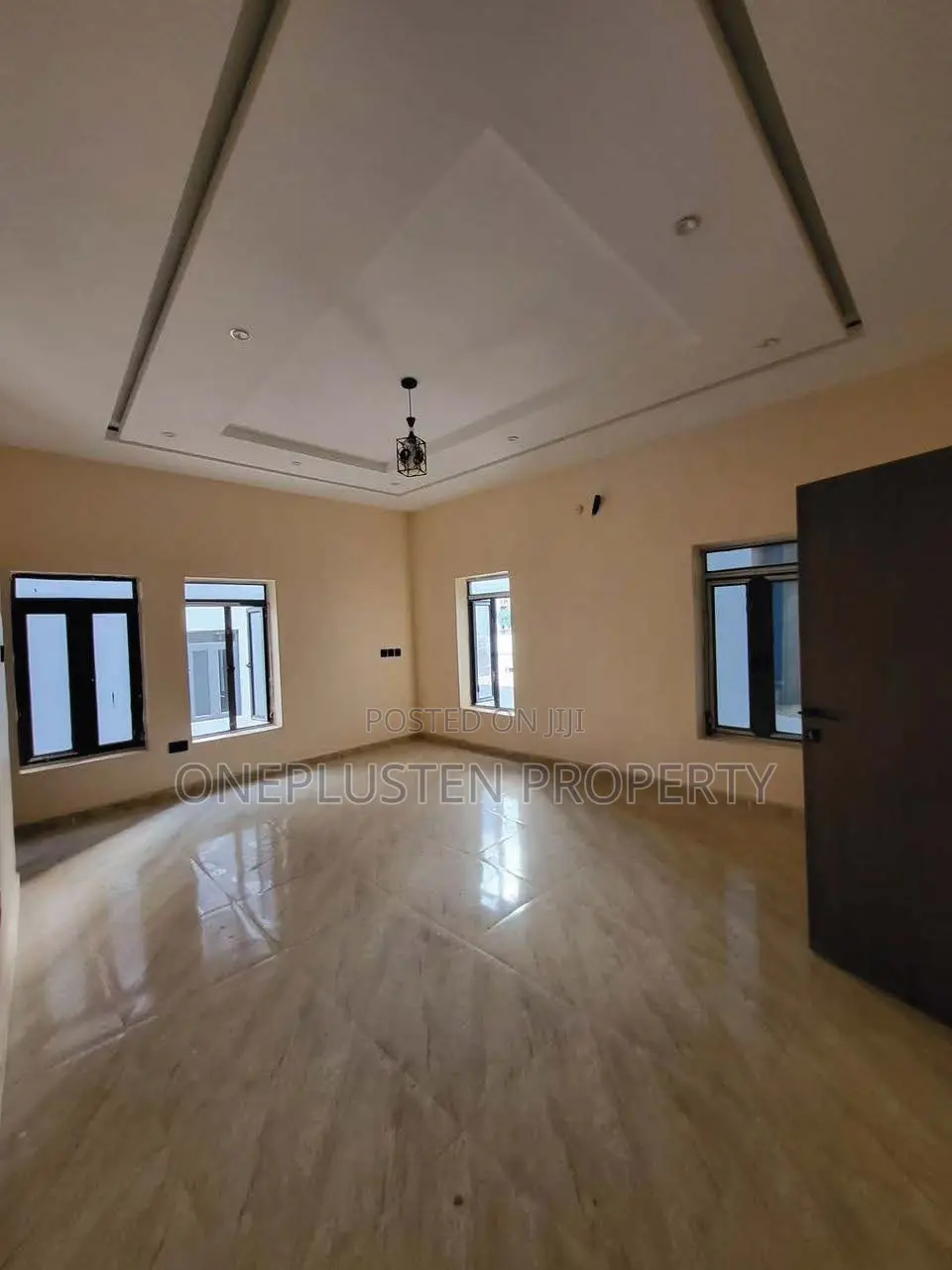 4bdrm Townhouse/Terrace in Mabushi for sale
