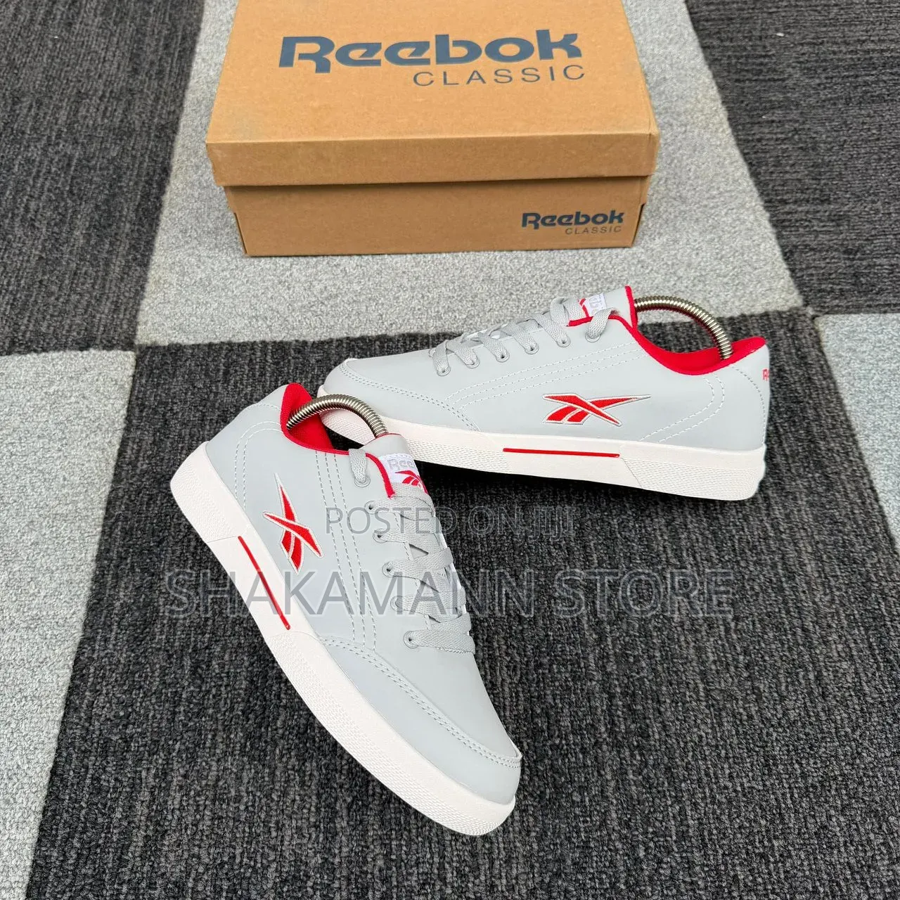 High Quality Reebok Classic Luxury Flat Men Sneakers