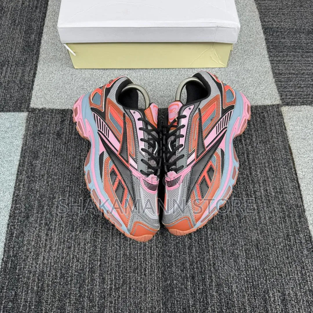 High Quality Reebok Luxury Sneakers