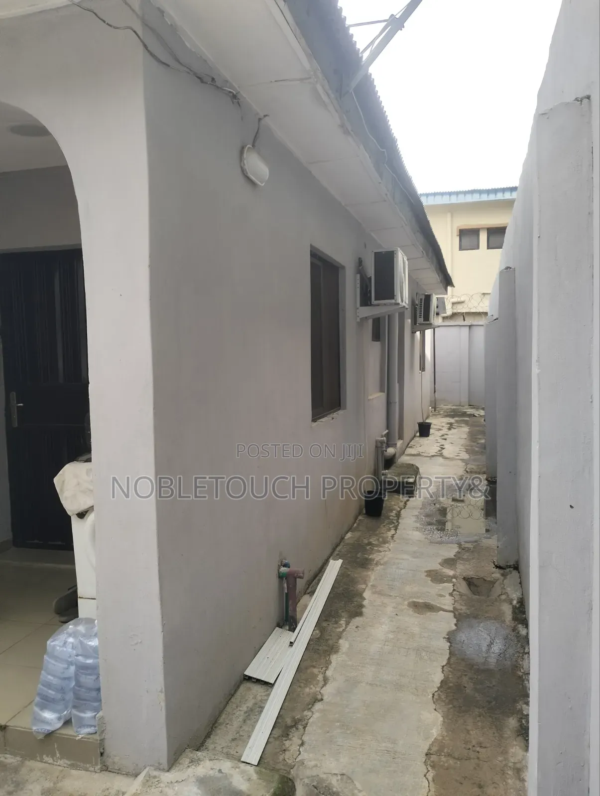 2bdrm Bungalow in Idimu Ejigbo Road for sale