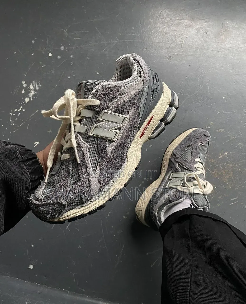High Quality New Balance 1906d Luxury Sneakers