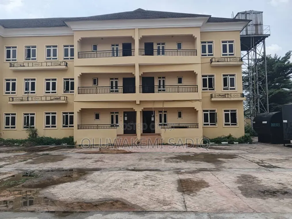 4bdrm Duplex in Ikeja Gra for rent