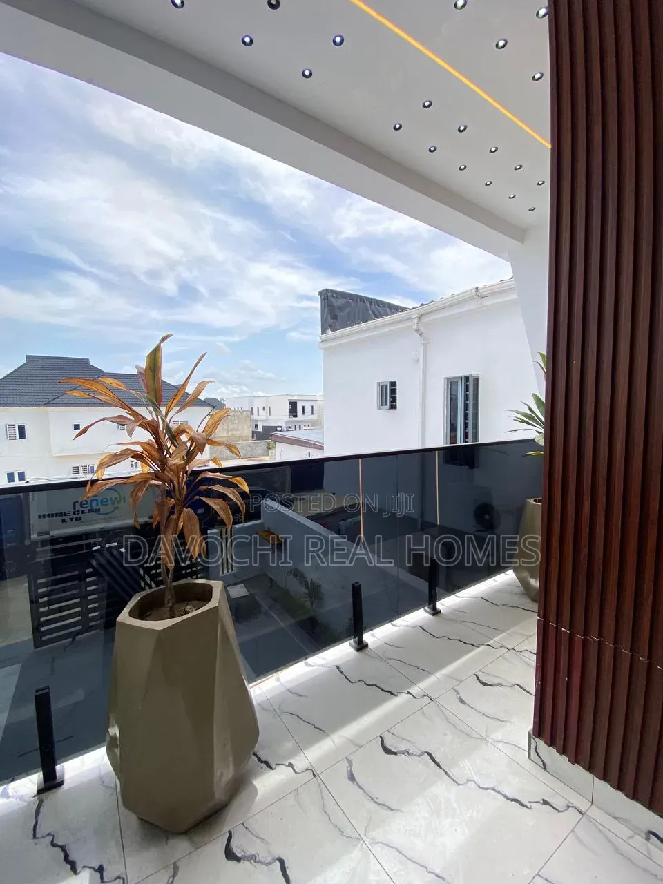 5bdrm Duplex in Ikota for sale