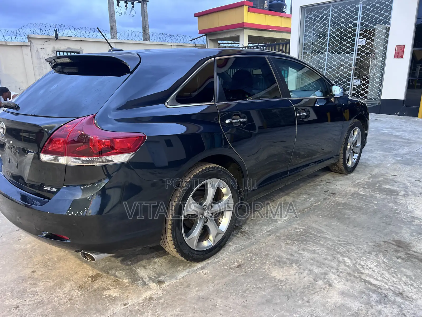 Toyota Venza Limited AWD V6 2013 Blue