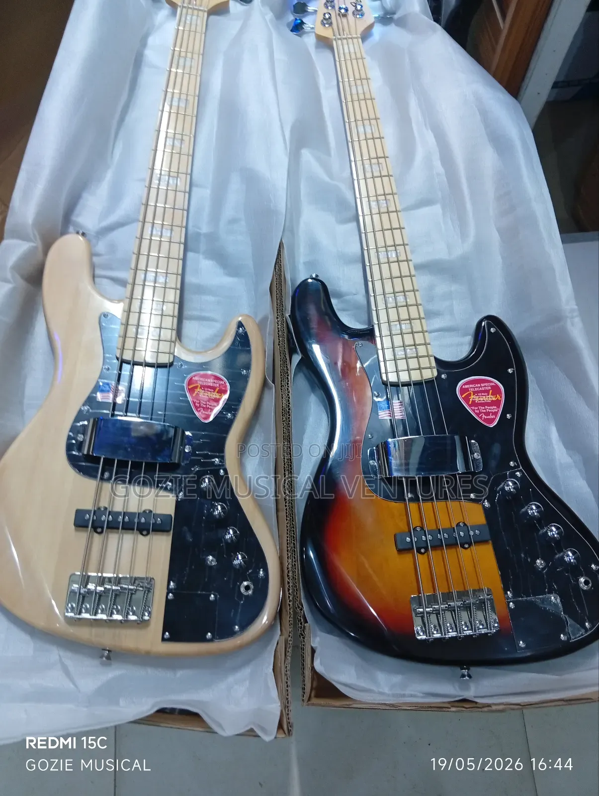The Best Quality Ative Bass Guitar 5-Strings Red and Light Wood Colour