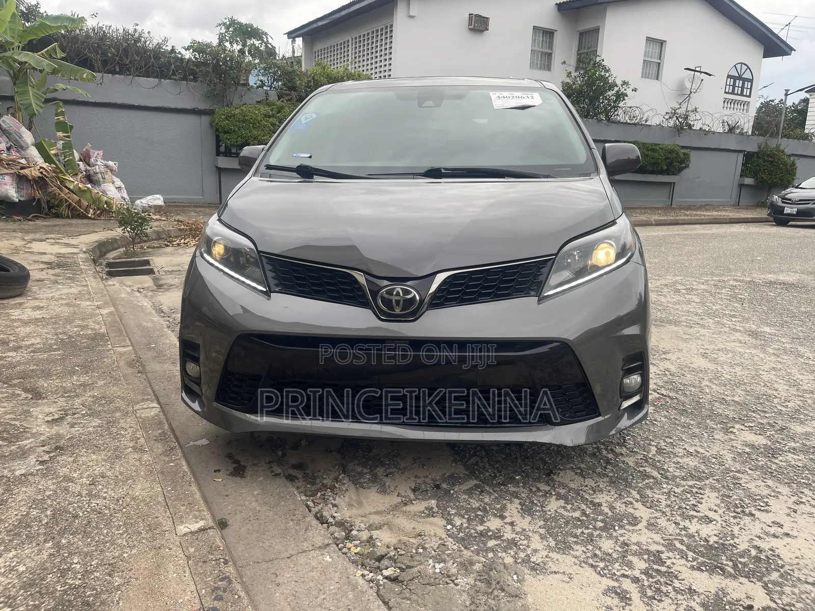 Toyota Sienna 2020 Matt Black