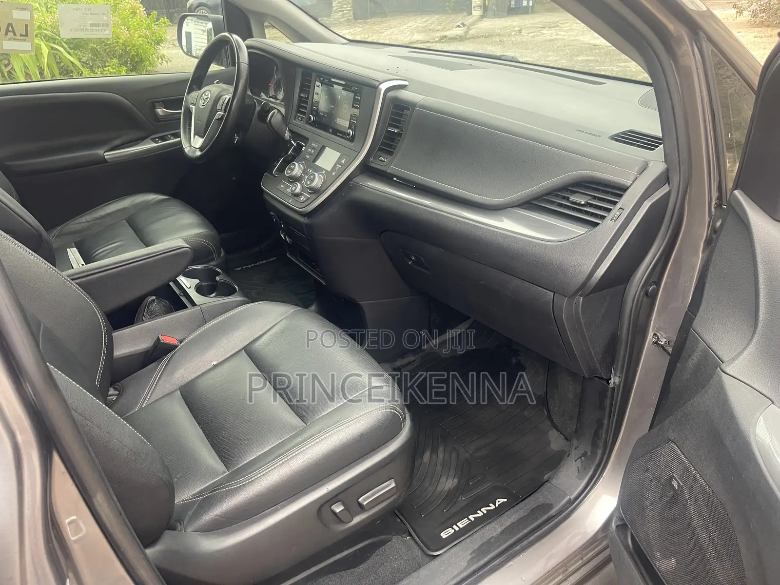 Toyota Sienna 2020 Matt Black