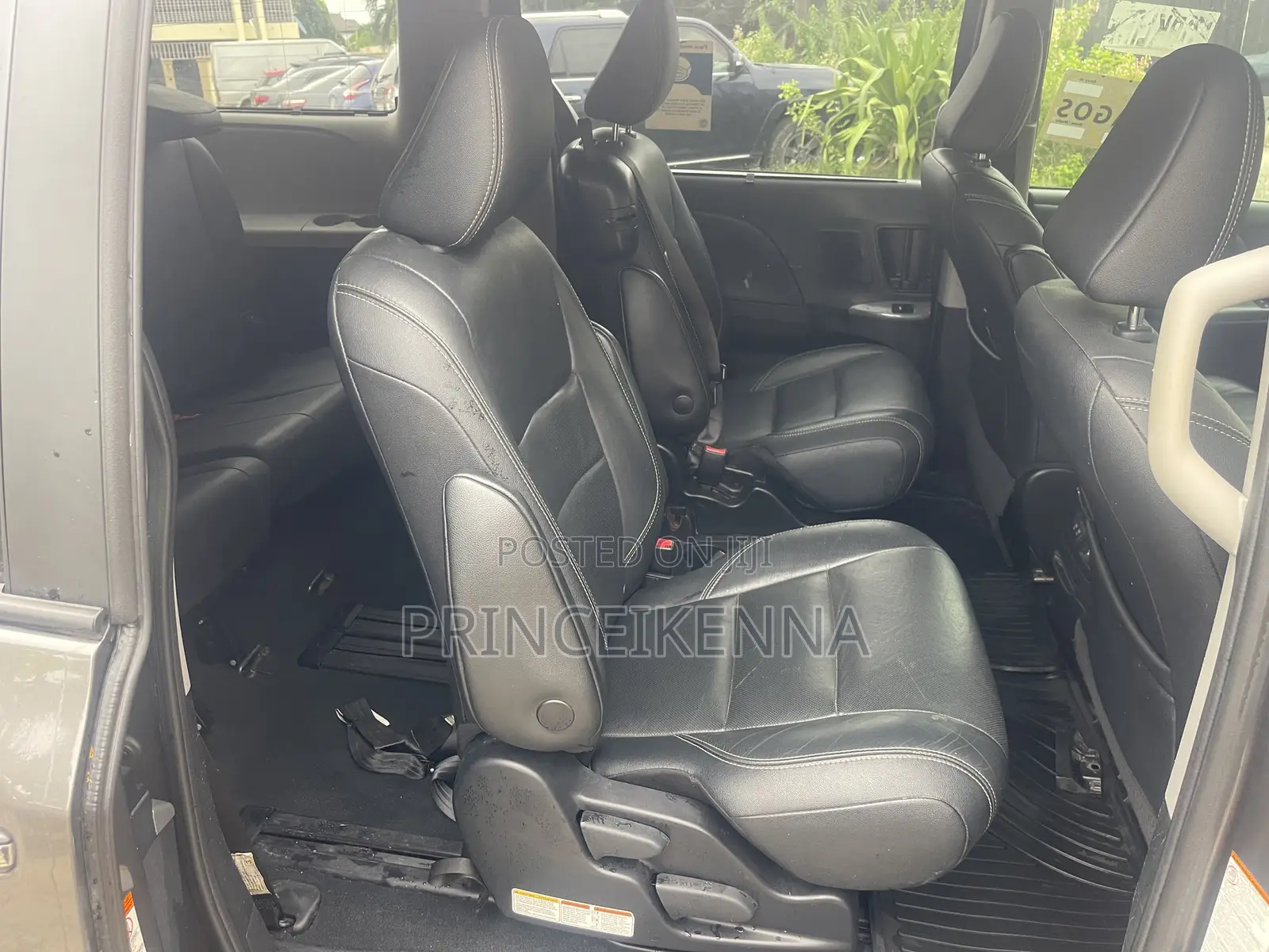 Toyota Sienna 2020 Matt Black