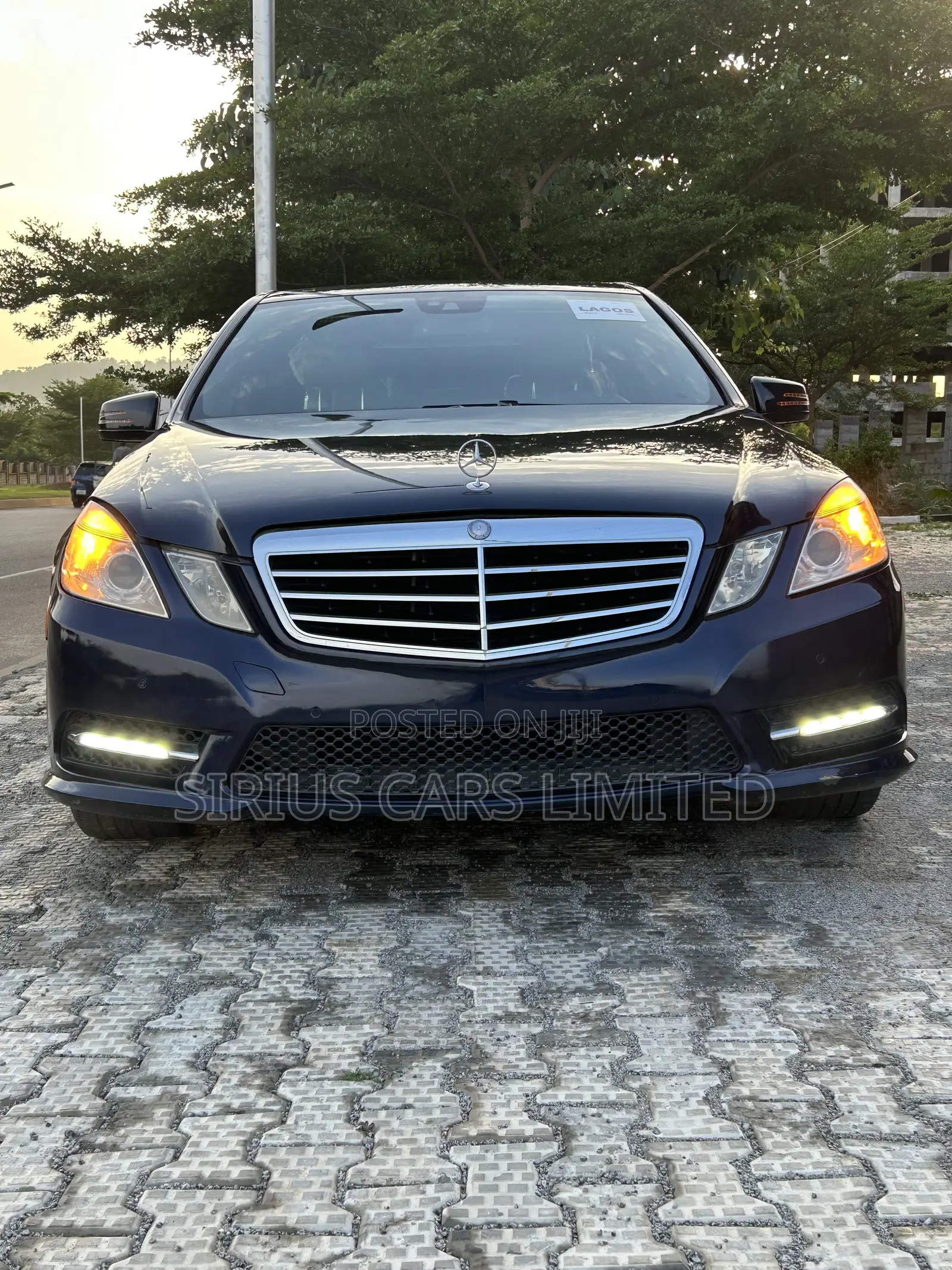 Mercedes-Benz E350 Base BlueTec Sedan RWD (3.0L 6cyl 7A) 2013 Blue