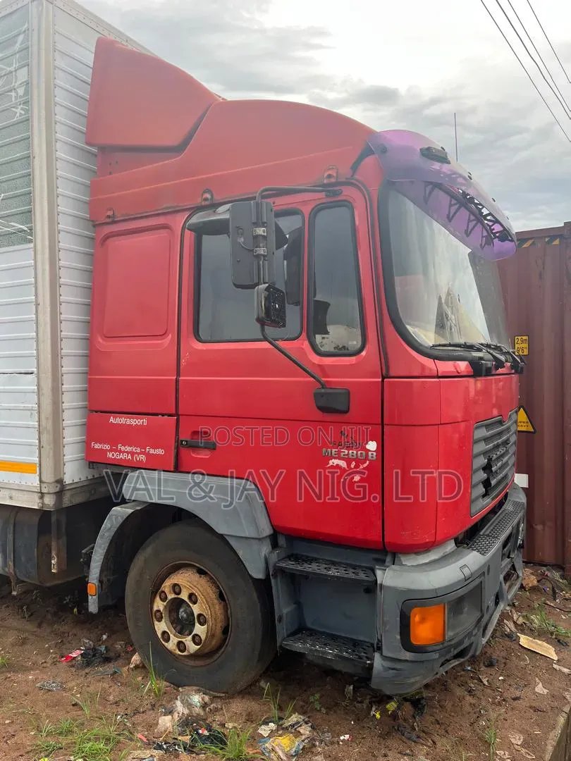 Man Diesel Container Body Truck Me280b - 32 Ft Long - Foreign Use