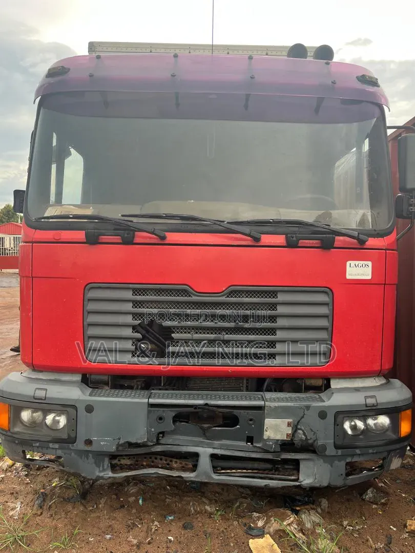 Man Diesel Container Body Truck Me280b - 32 Ft Long - Foreign Use