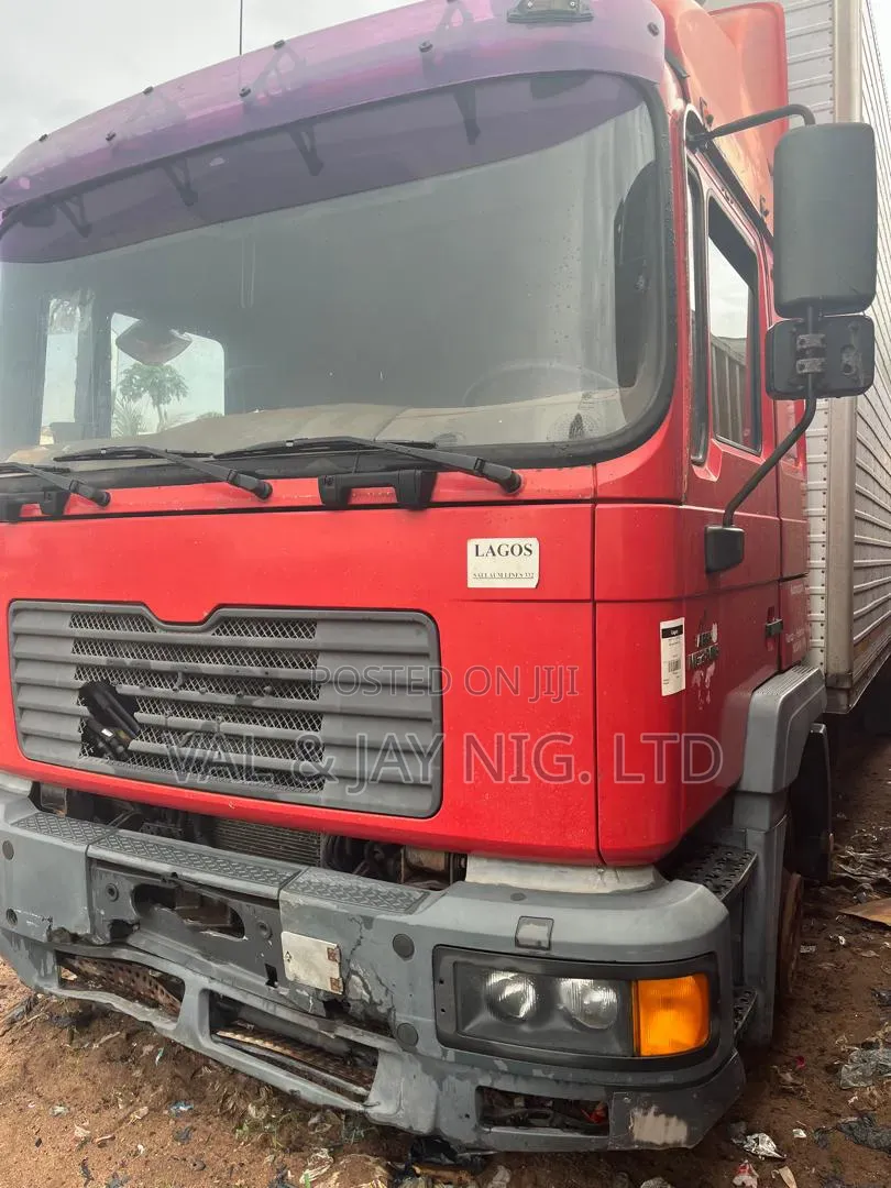 Man Diesel Container Body Truck Me280b - 32 Ft Long - Foreign Use