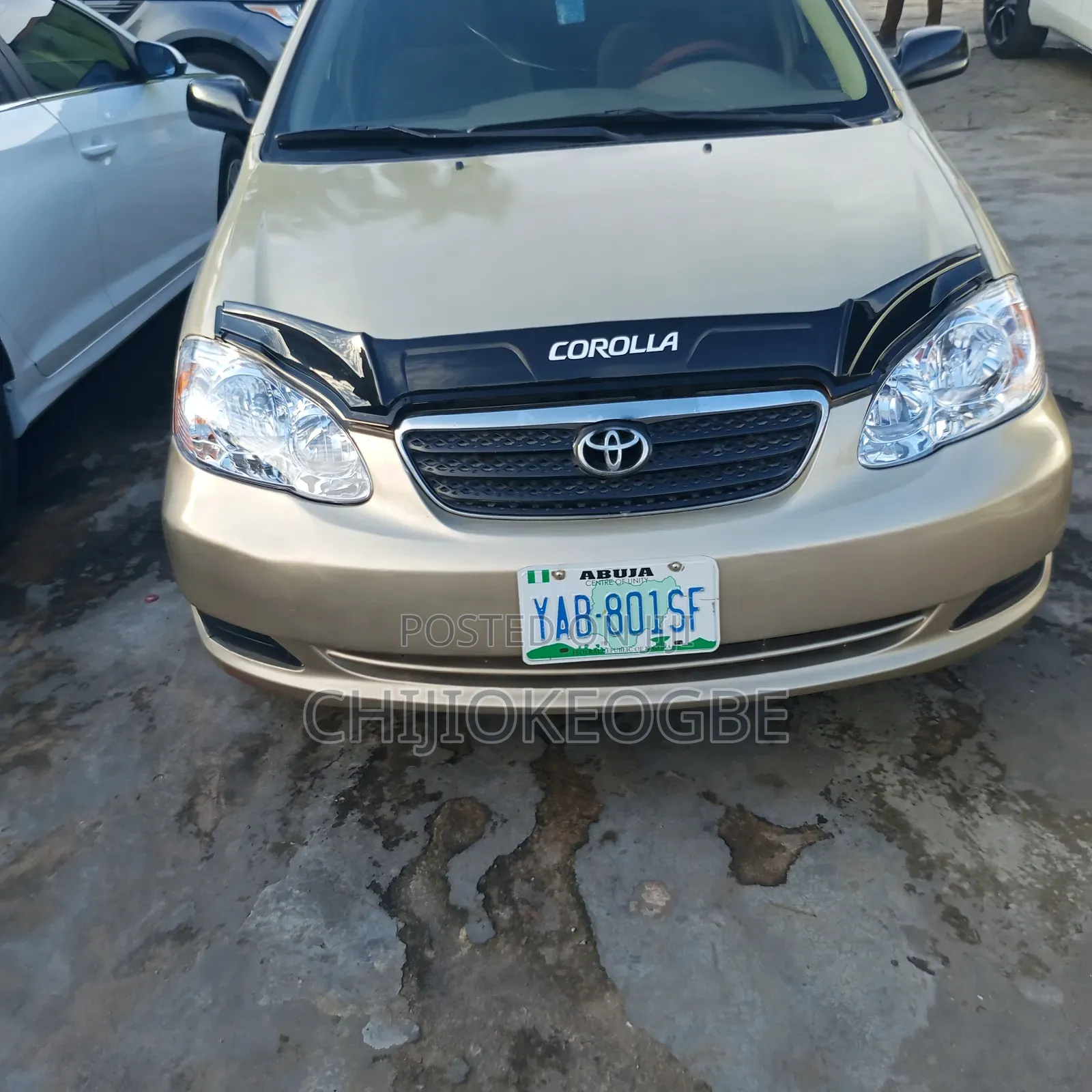 Toyota Corolla LE 2005 Gold