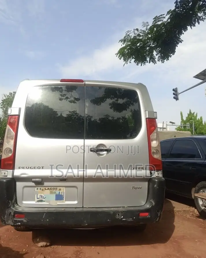 Peugeot Expert 2010 Silver