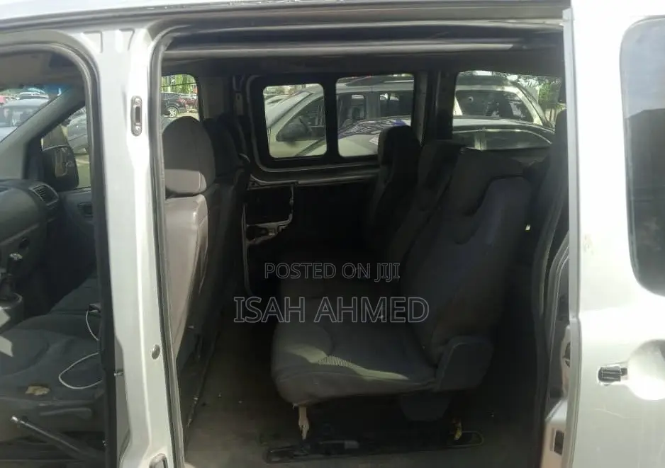 Peugeot Expert 2010 Silver
