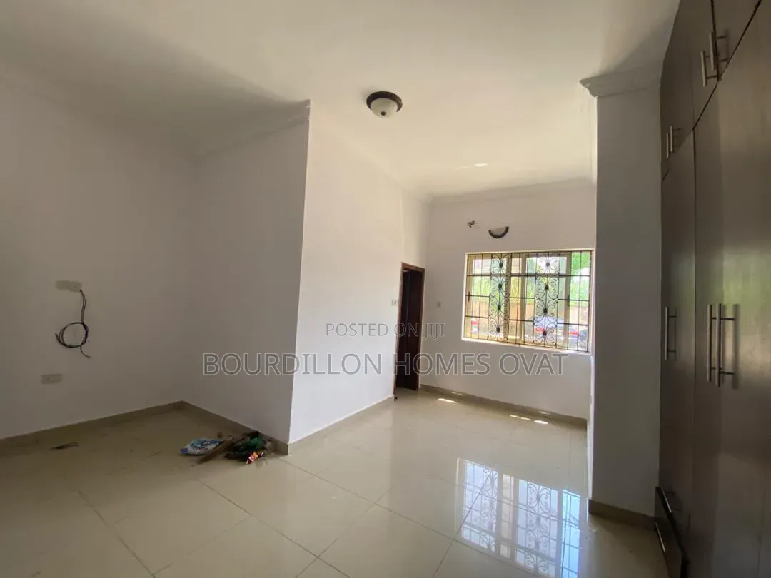 2bdrm Apartment in Ikate Lekki Lagos for rent