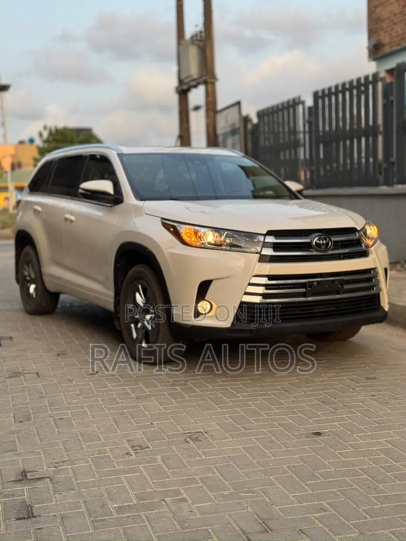 Toyota Highlander Limited 4x2 V6 (3.5L 6cyl 8A) 2017 White