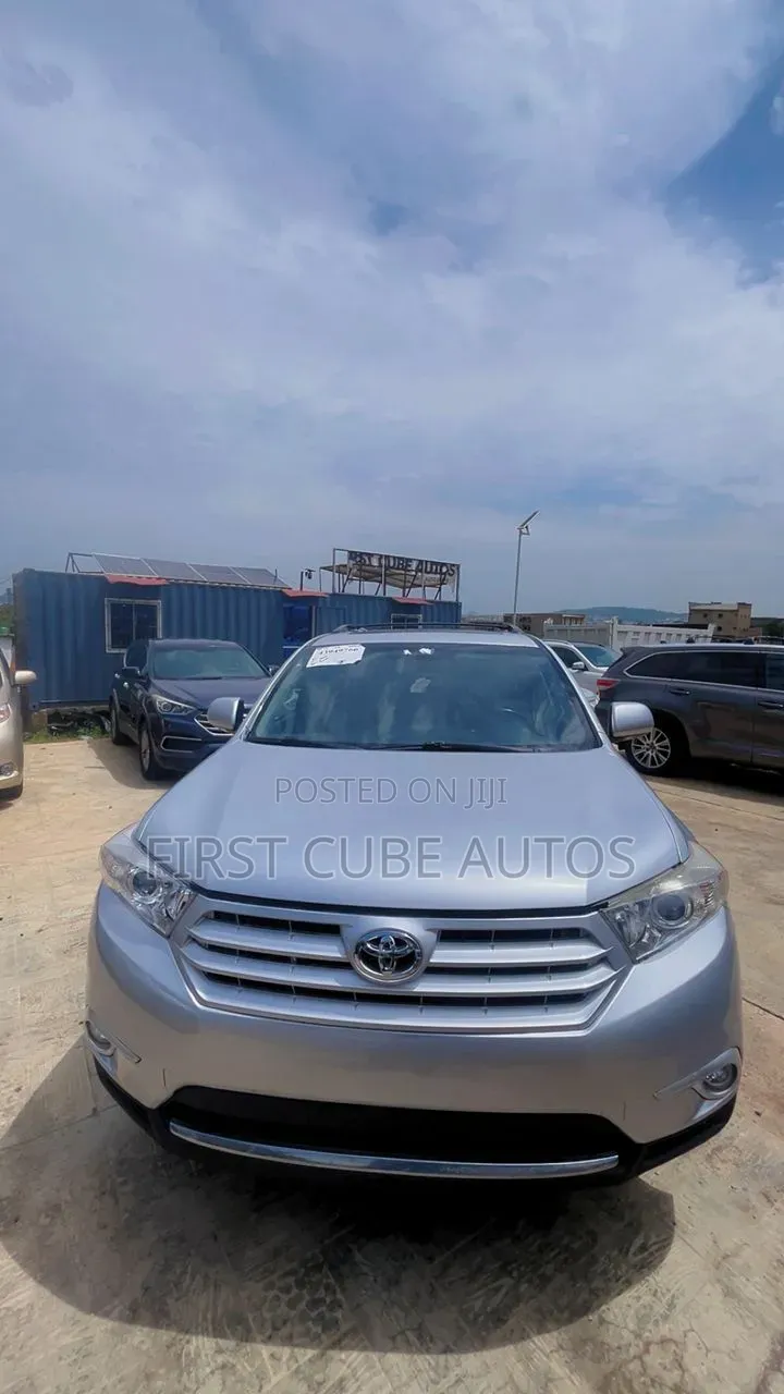 Toyota Highlander Limited 2012 Silver