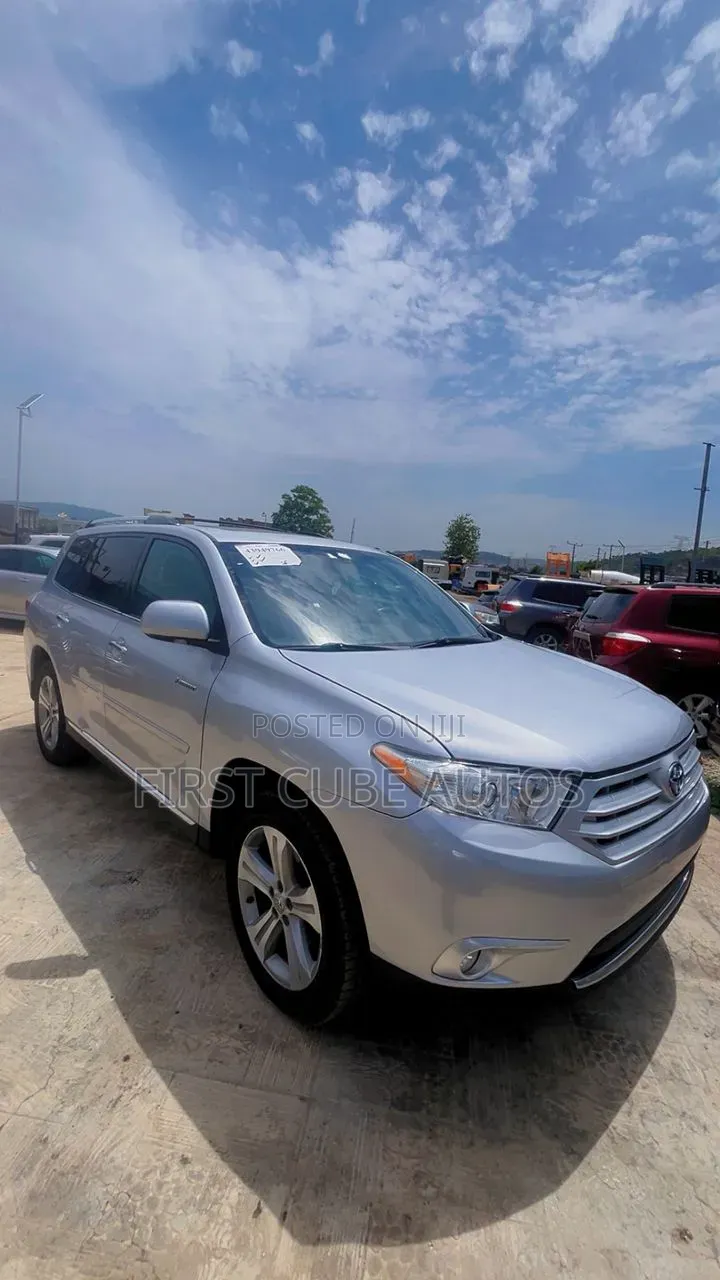 Toyota Highlander Limited 2012 Silver
