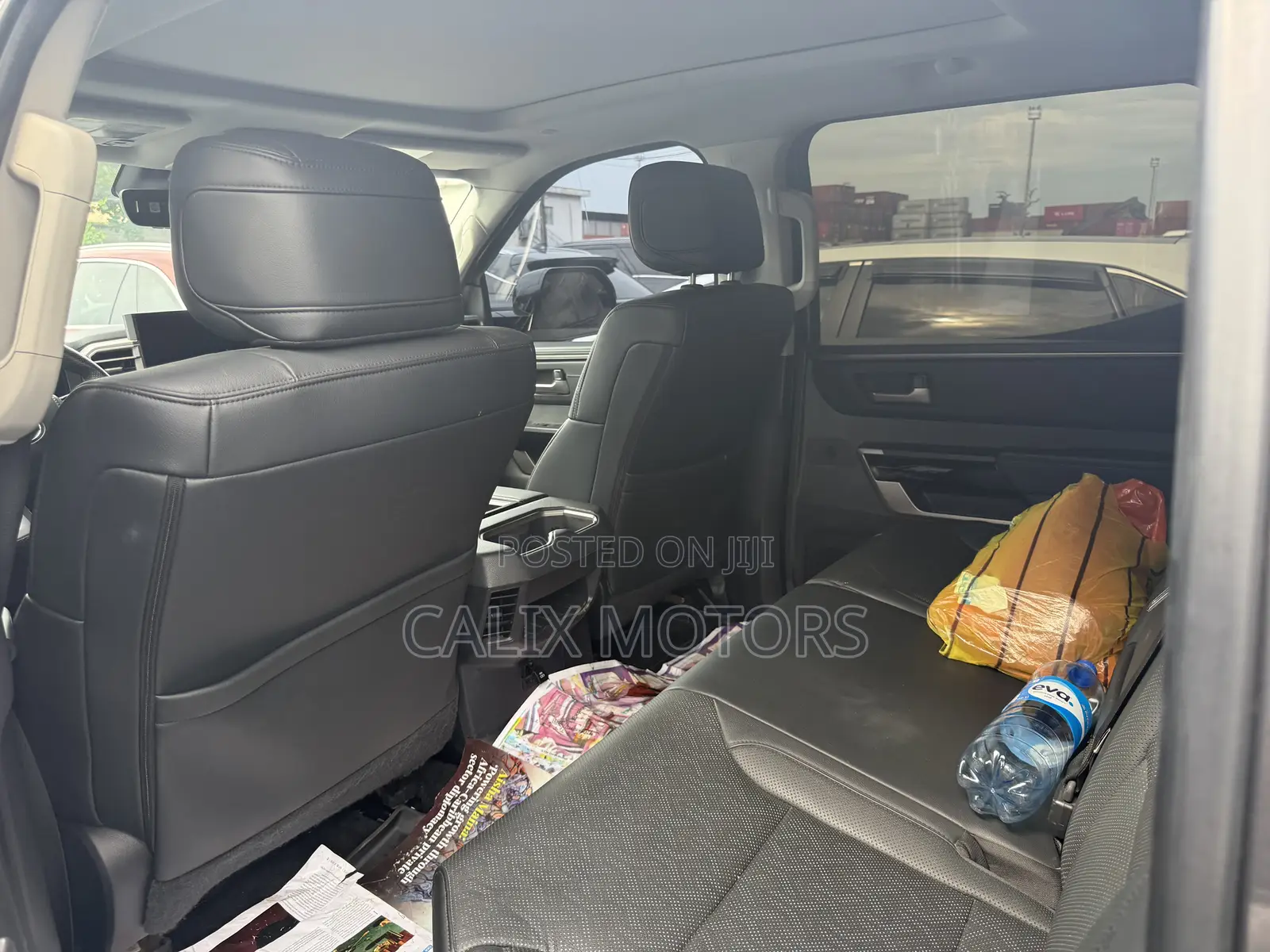 Toyota Tundra 2024 Black