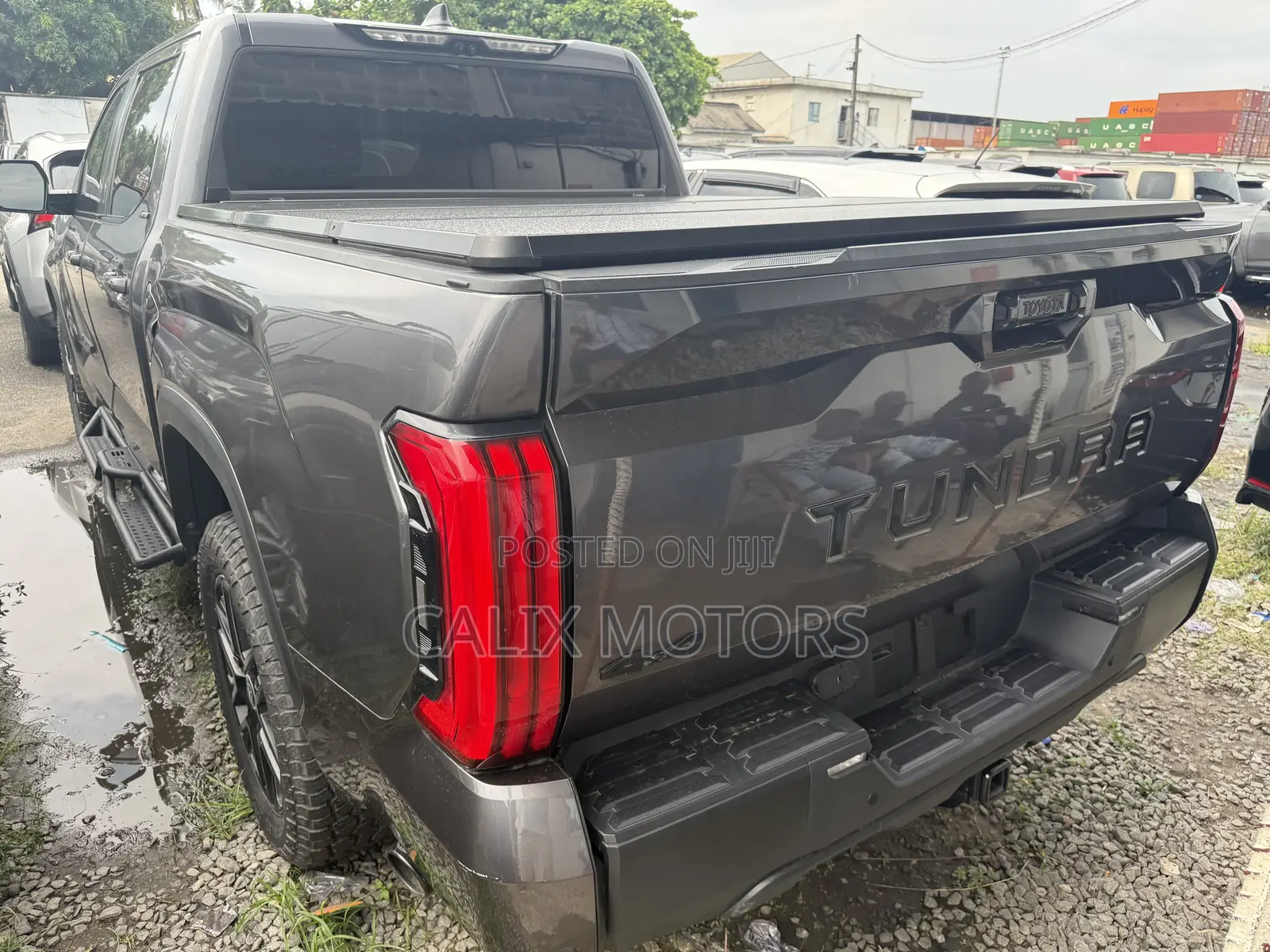 Toyota Tundra 2024 Black
