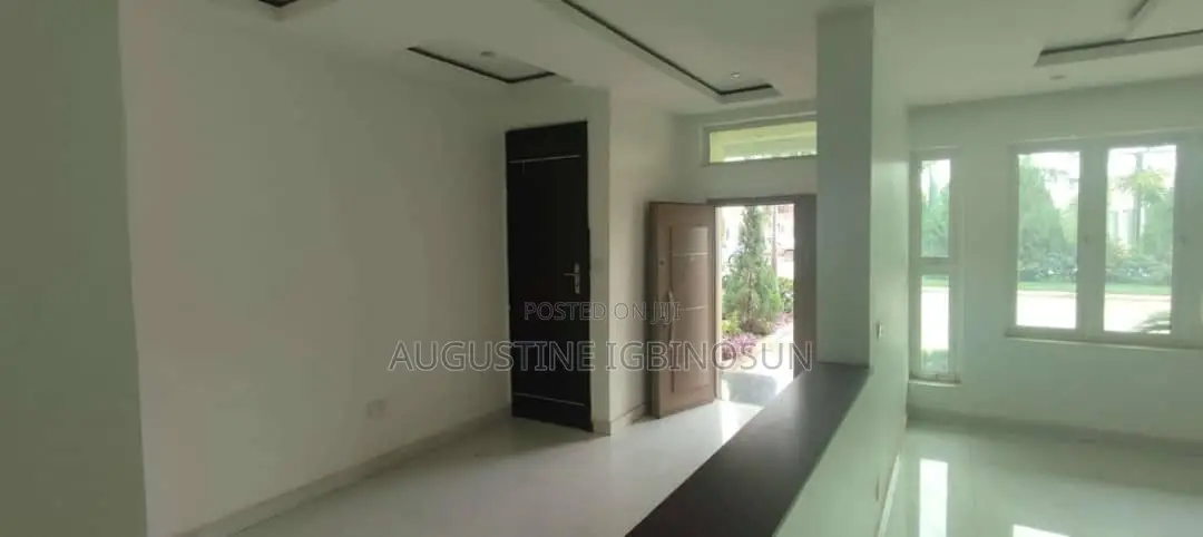 4bdrm Duplex in Katampe for sale