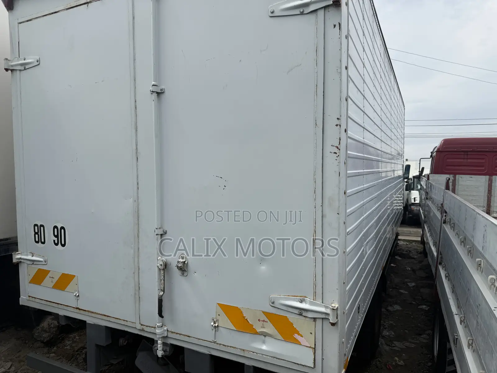 Foreign Used Mercedes Benz 814 Haulage Truck.
