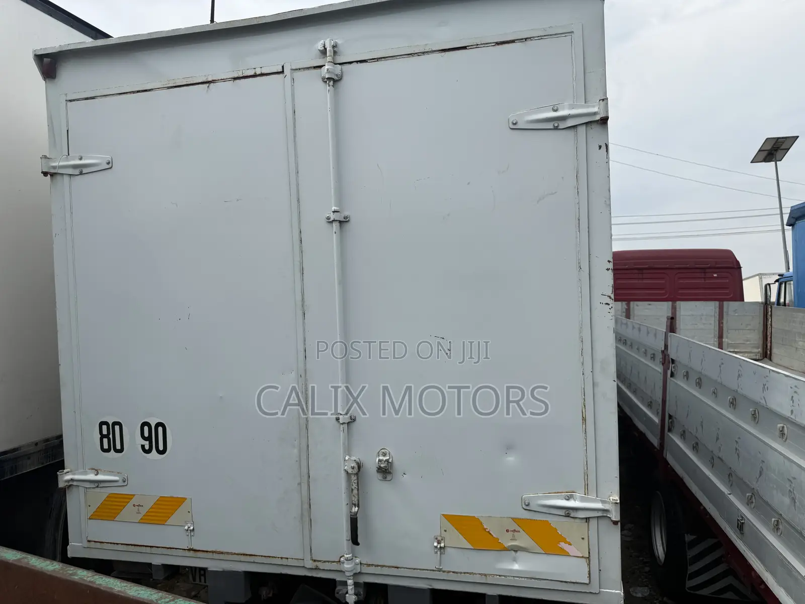 Foreign Used Mercedes Benz 814 Haulage Truck.