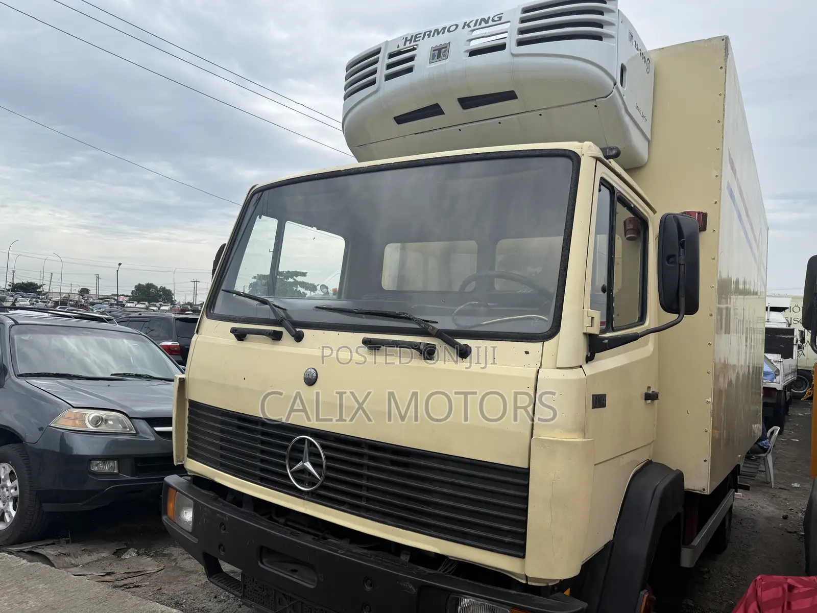 Foreign Used Mercedes Benz 814 Refrigerator Cooling Truck.