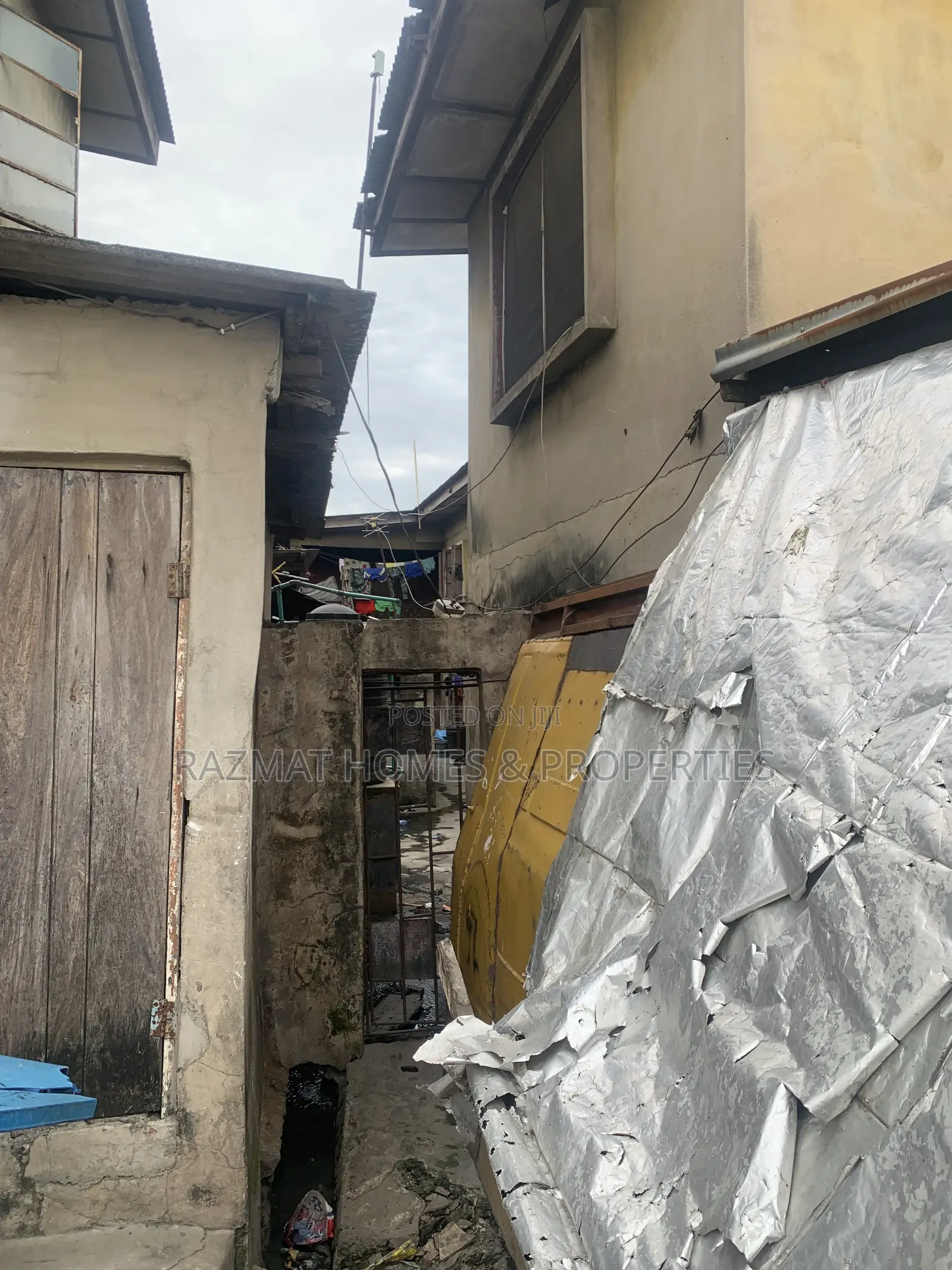 20bdrm House in Kilo for sale