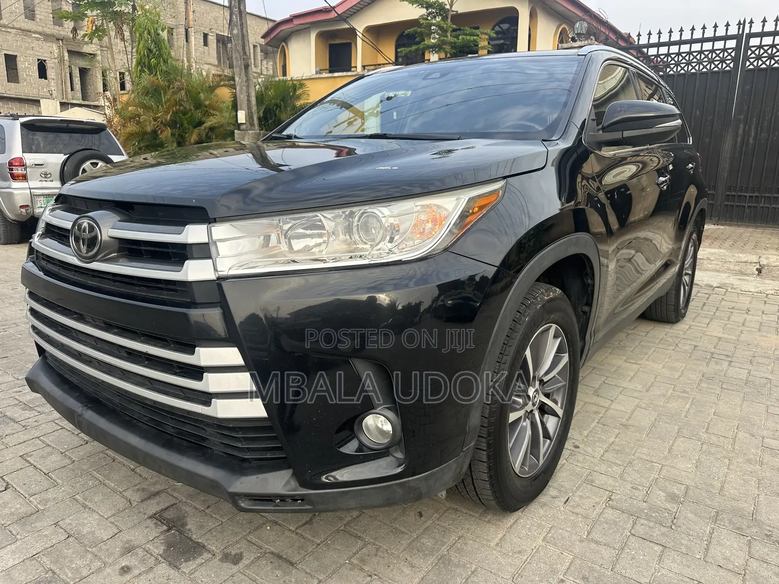 Toyota Highlander XLE 2019 Black