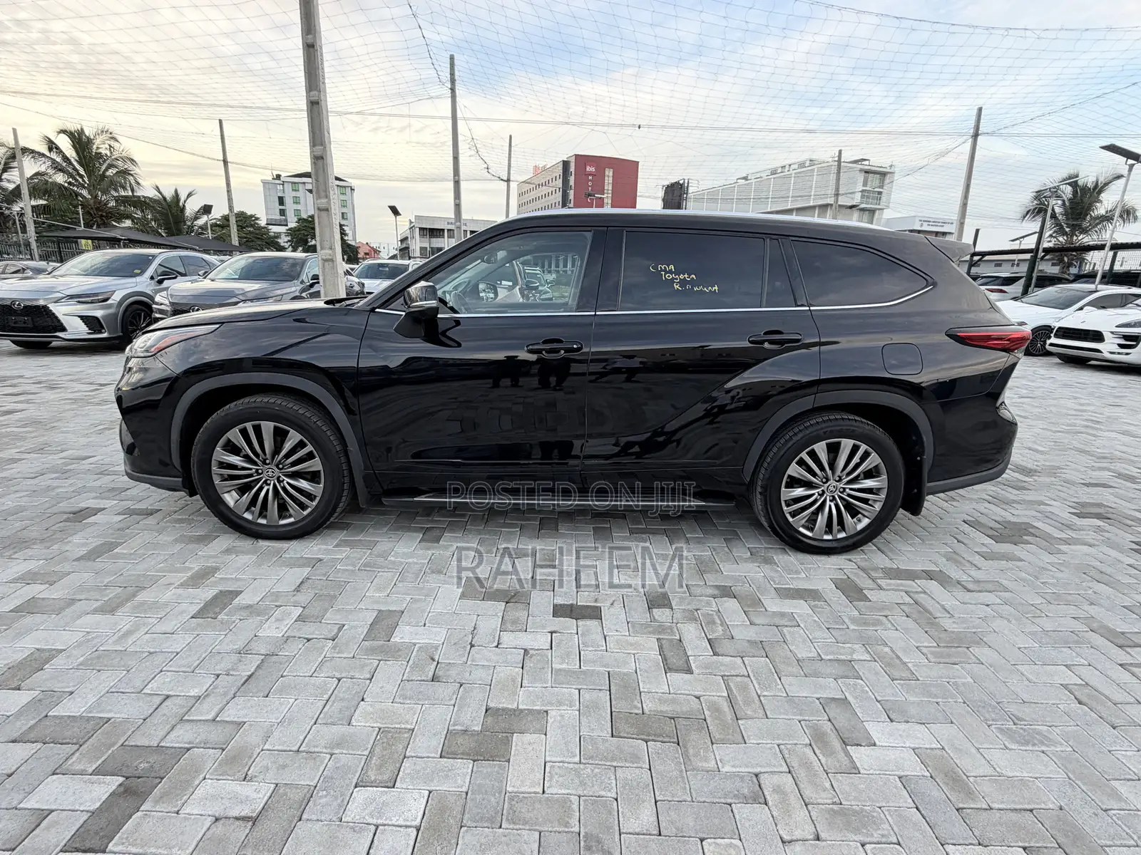 Toyota Highlander Platinum 2021 Black