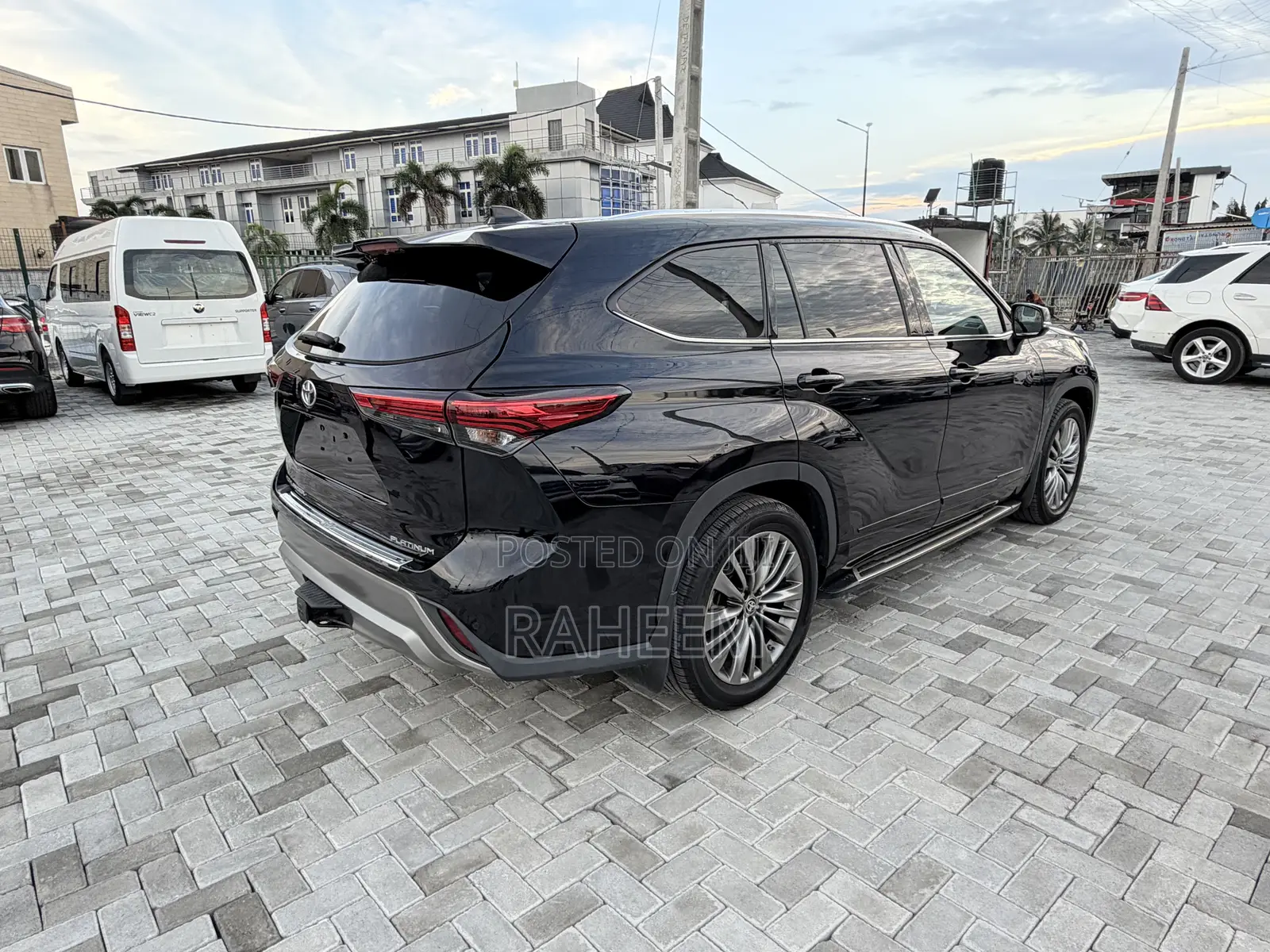 Toyota Highlander Platinum 2021 Black