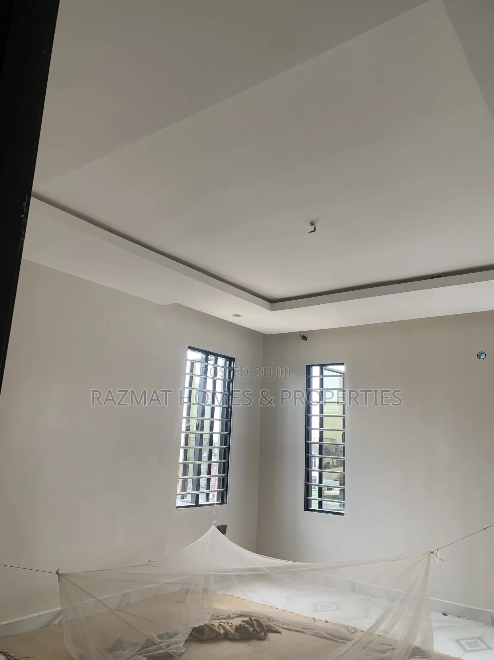 5bdrm Duplex in Millenuim/UPS for rent