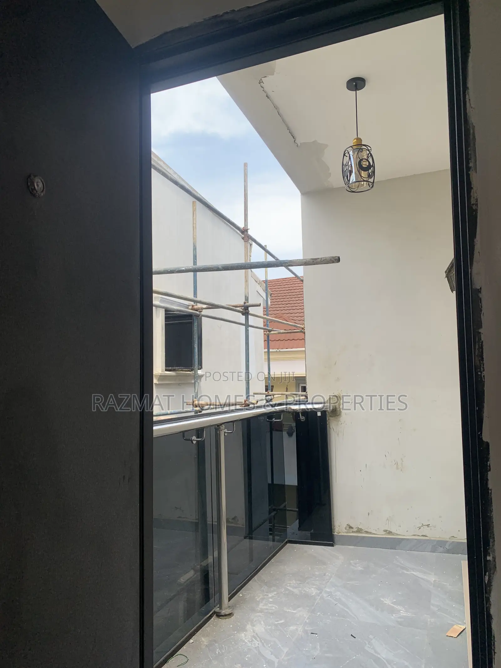 5bdrm Duplex in Millenuim/UPS for rent