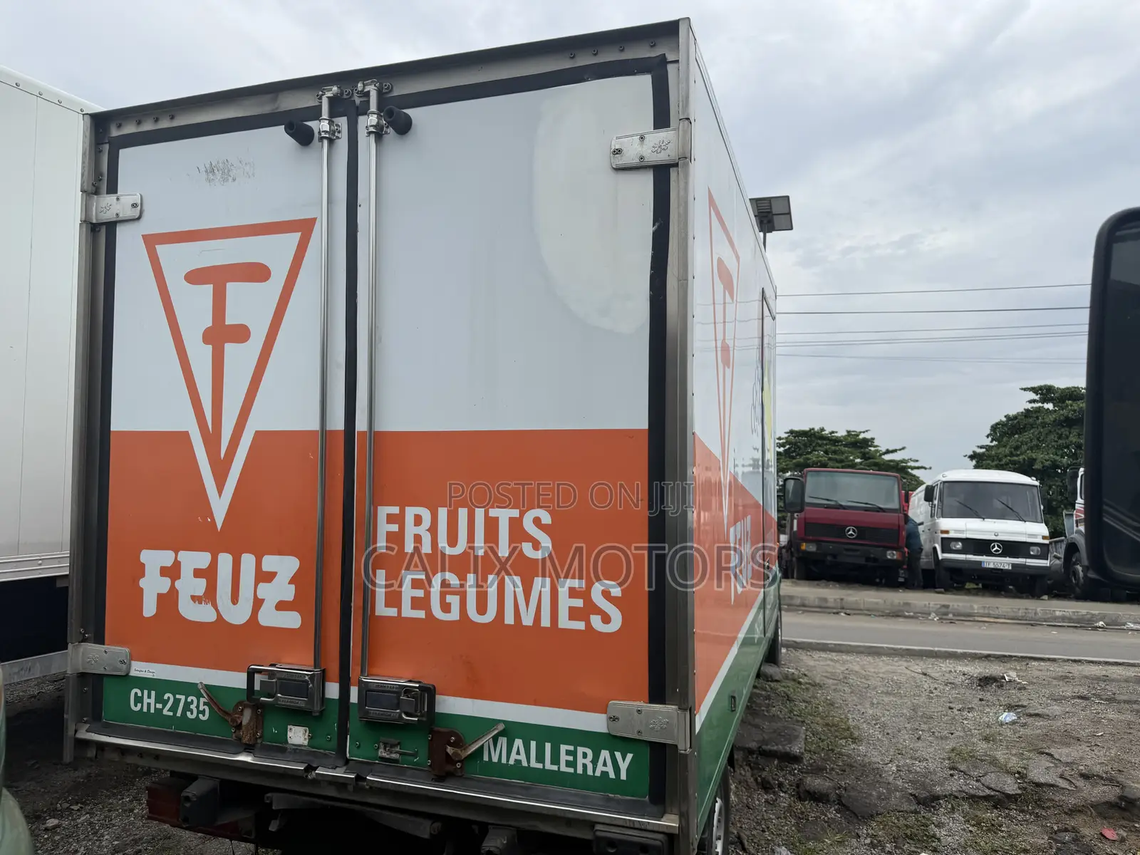 Foreign Used Mercedes Benz Refrigerator Cooling Truck.