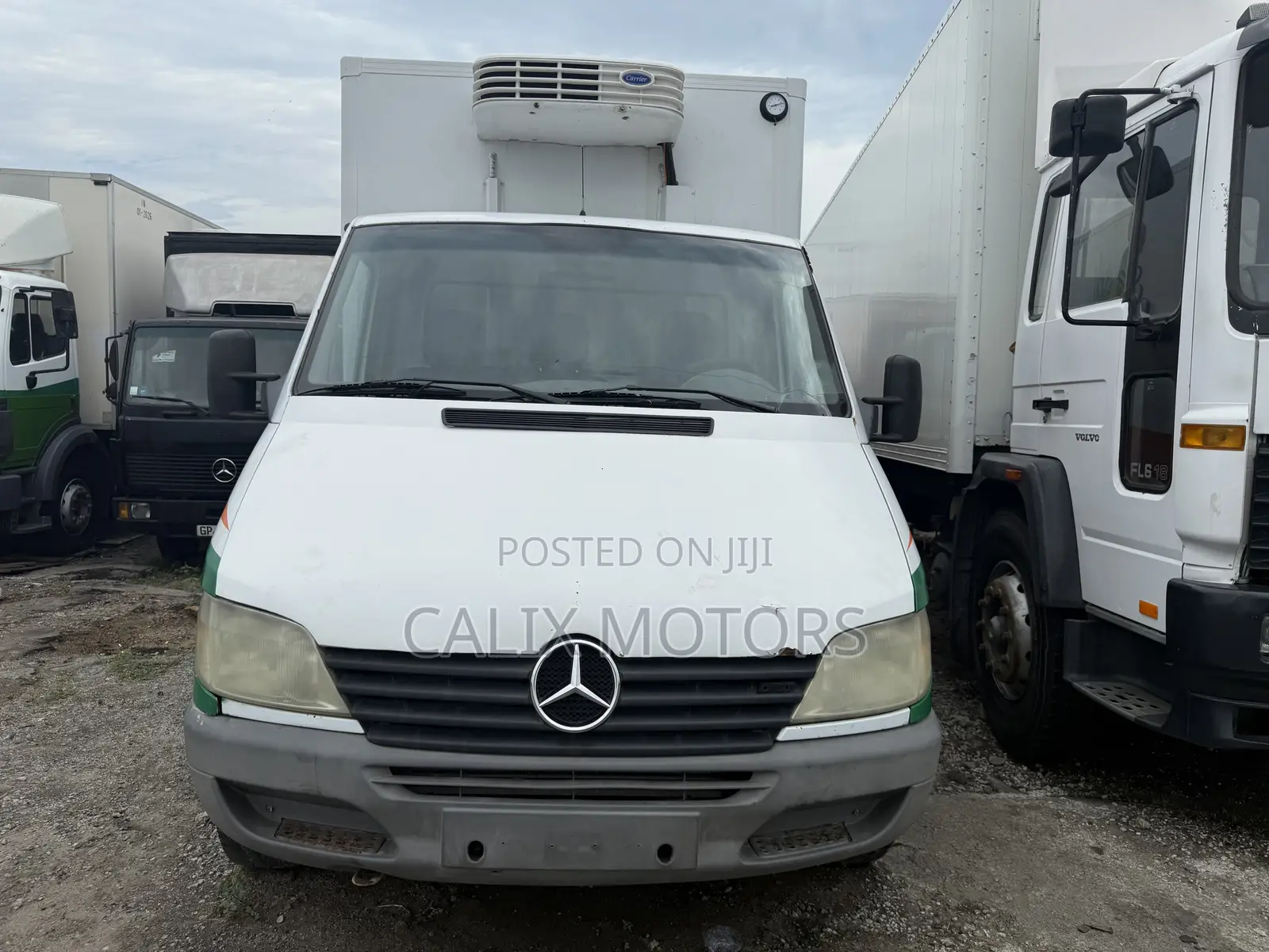 Foreign Used Mercedes Benz Refrigerator Cooling Truck.