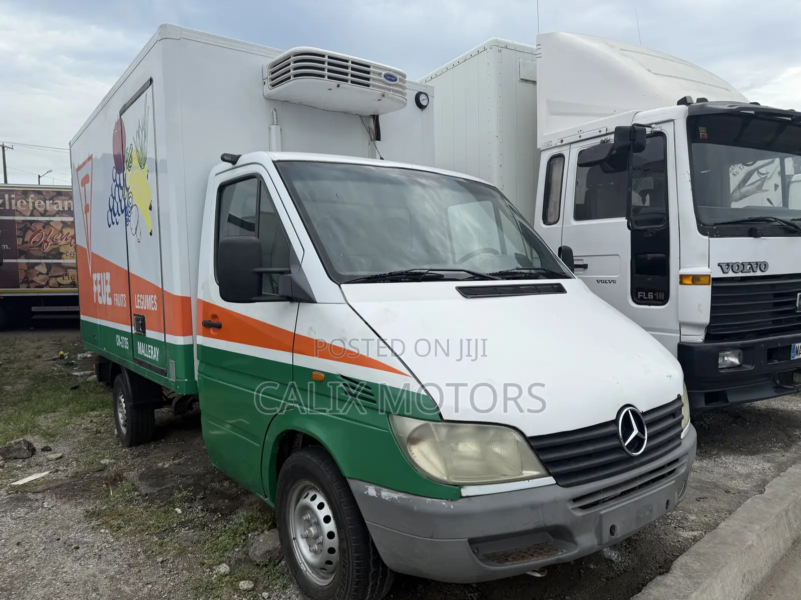 Foreign Used Mercedes Benz Refrigerator Cooling Truck.