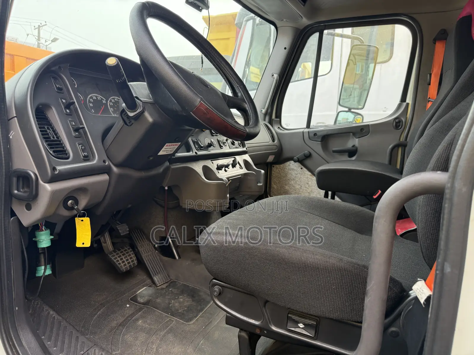 Foreign Used Mack Freightliner Haulage Truck.