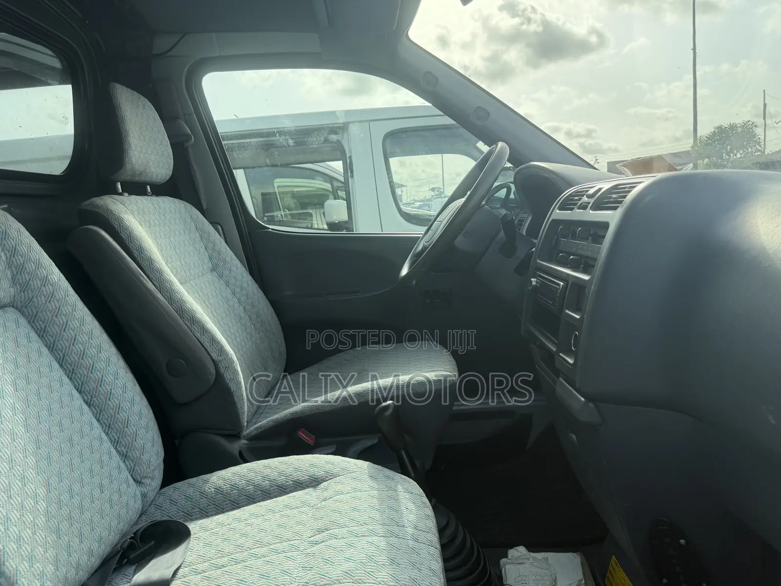 Toyota HiAce 2005 Grey