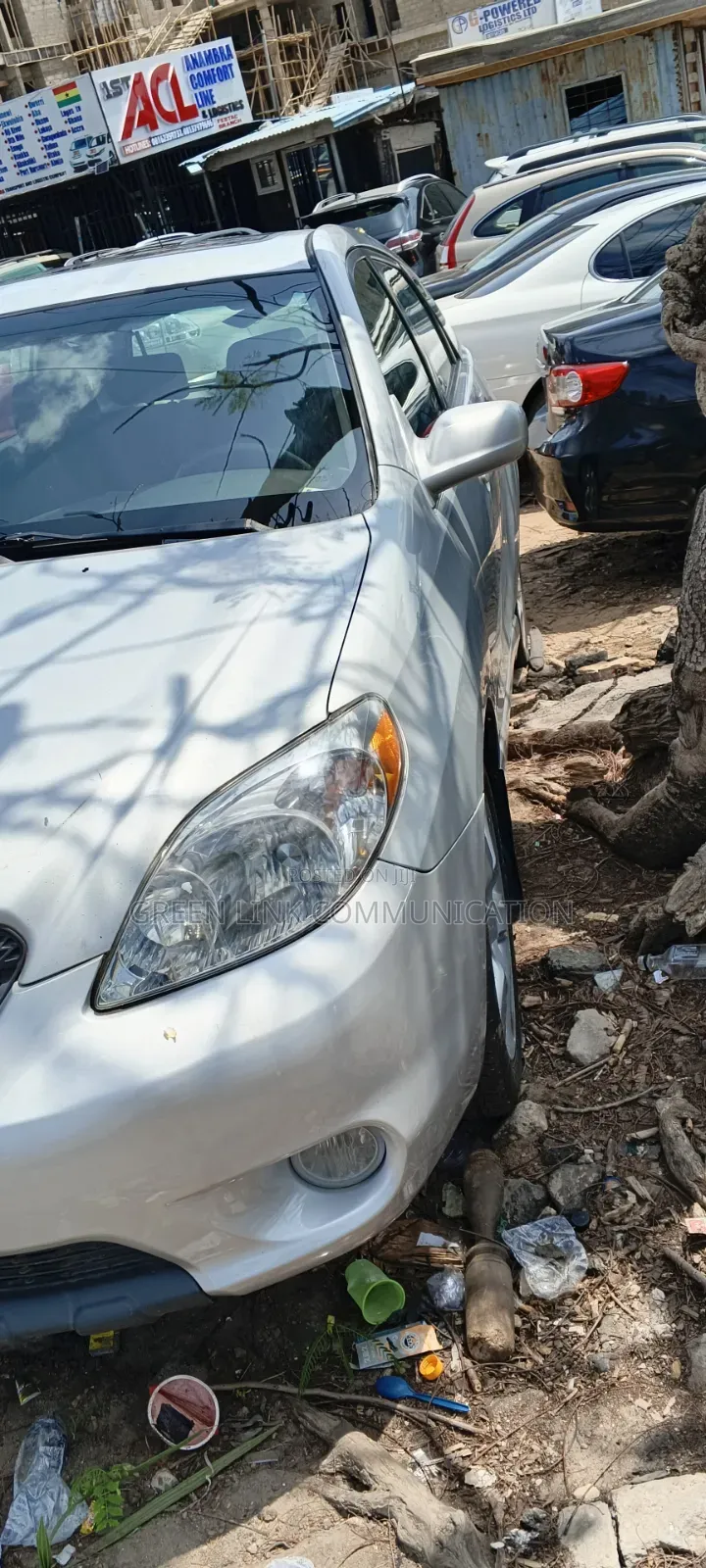Toyota Matrix Hatchback FWD (1.8L 4cyl 5M) 2007 Silver