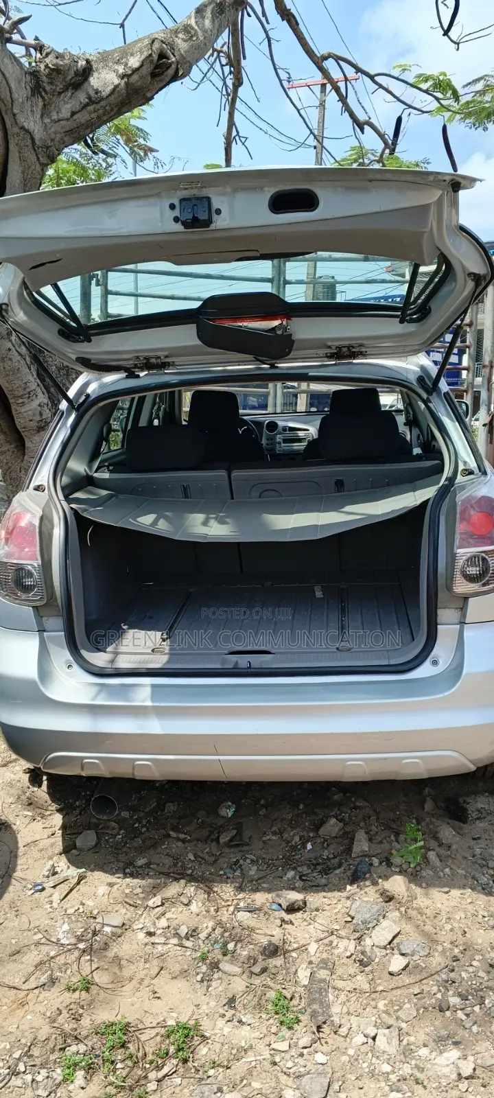 Toyota Matrix Hatchback FWD (1.8L 4cyl 5M) 2007 Silver