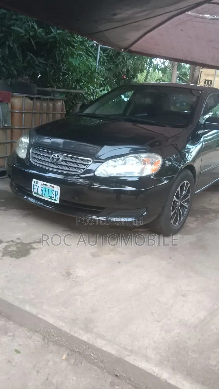 Toyota Corolla 2004 Black