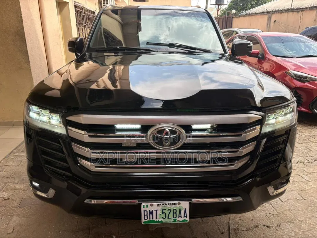 Toyota Land Cruiser 2024 Black