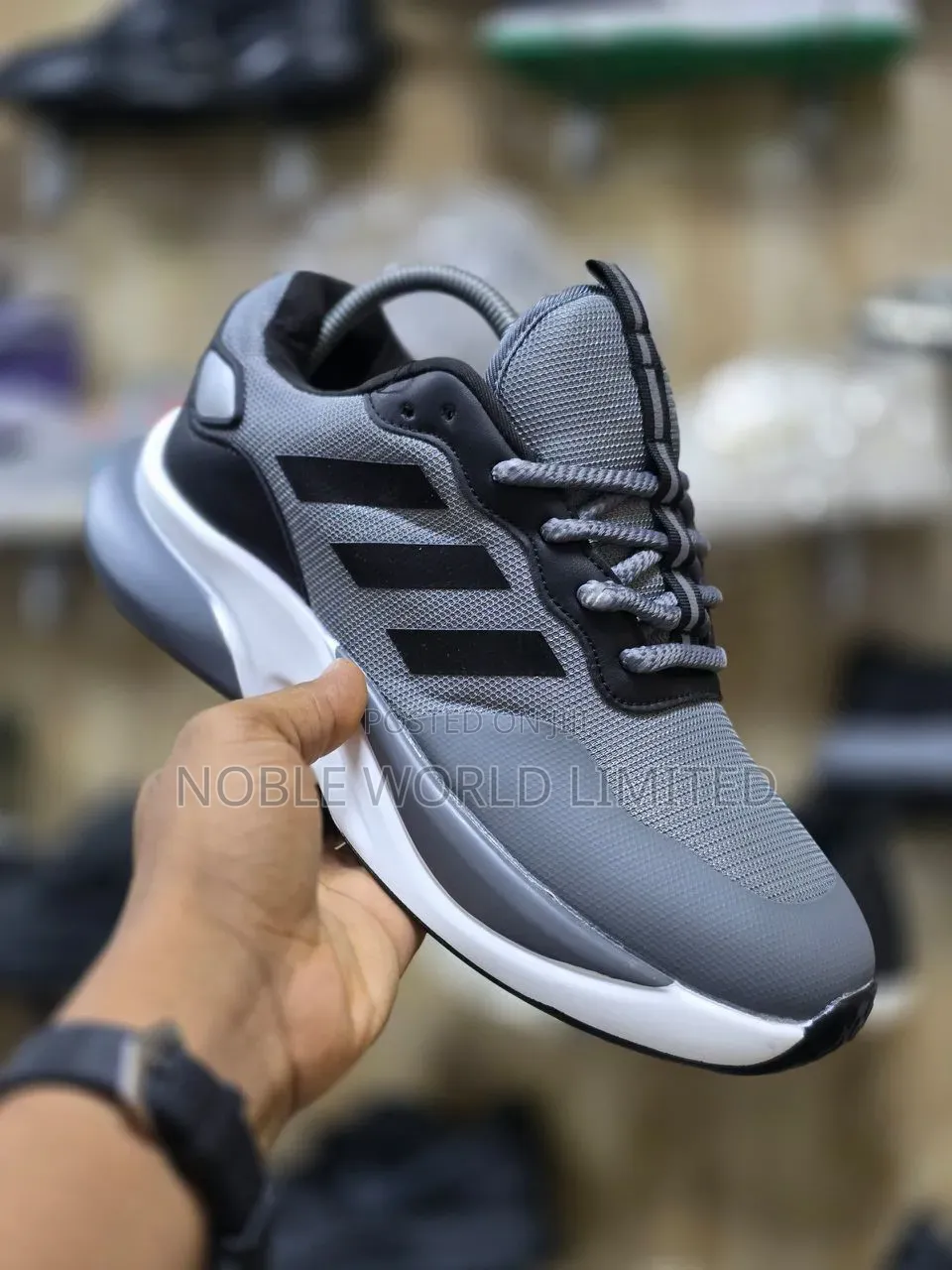 Adidas Unisex Sneakers Cw 8h