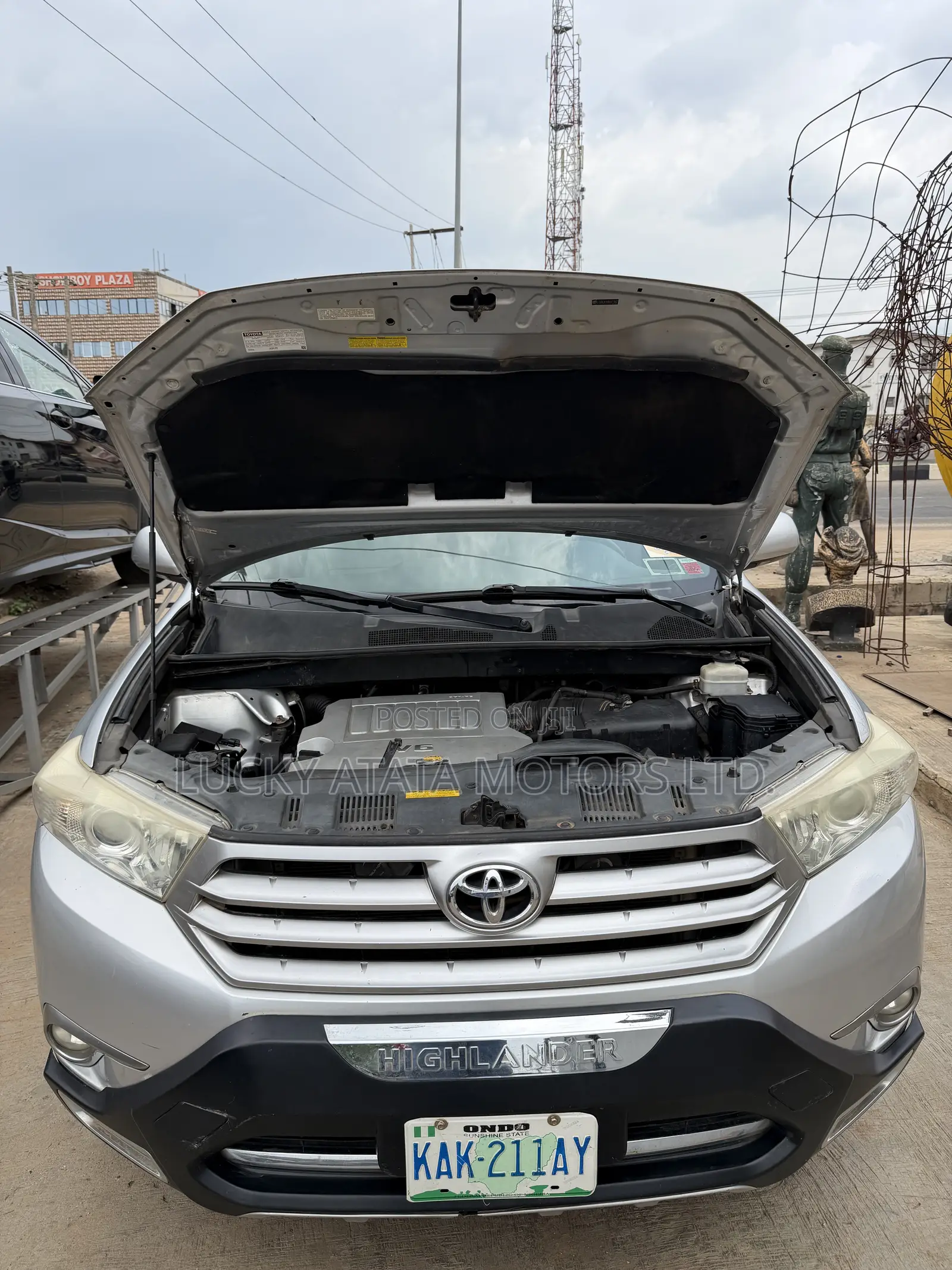 Toyota Highlander Limited 3.5l 4WD 2013 Silver