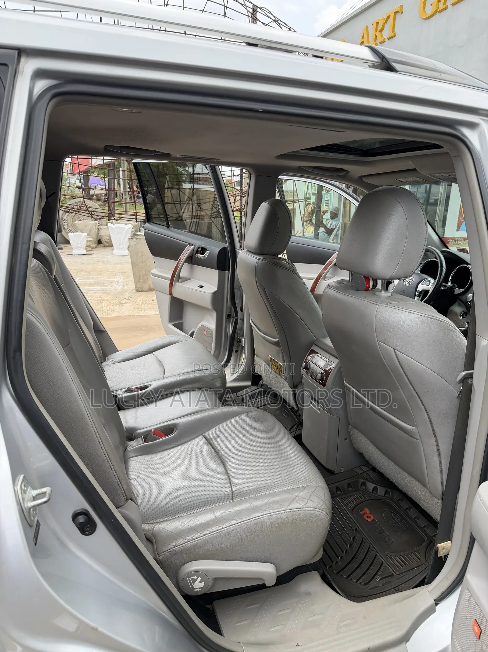 Toyota Highlander Limited 3.5l 4WD 2013 Silver