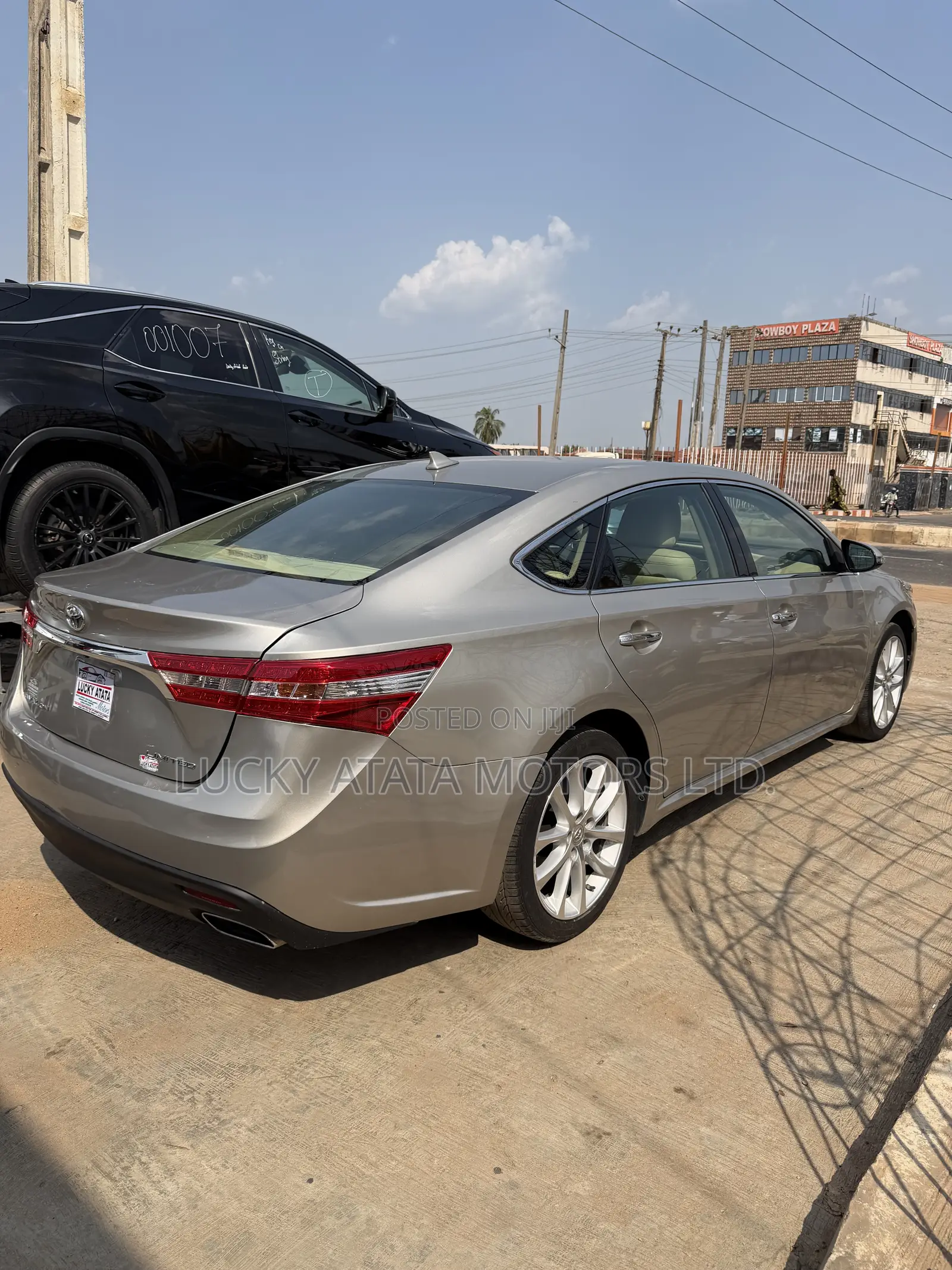 Toyota Avalon 2014 Gold