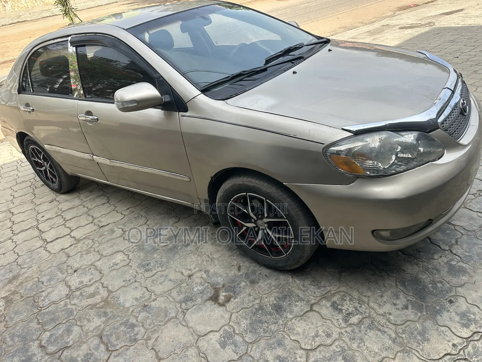Toyota Corolla LE 2006 Gold
