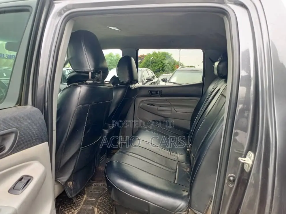 Toyota Tacoma 2012 Gray